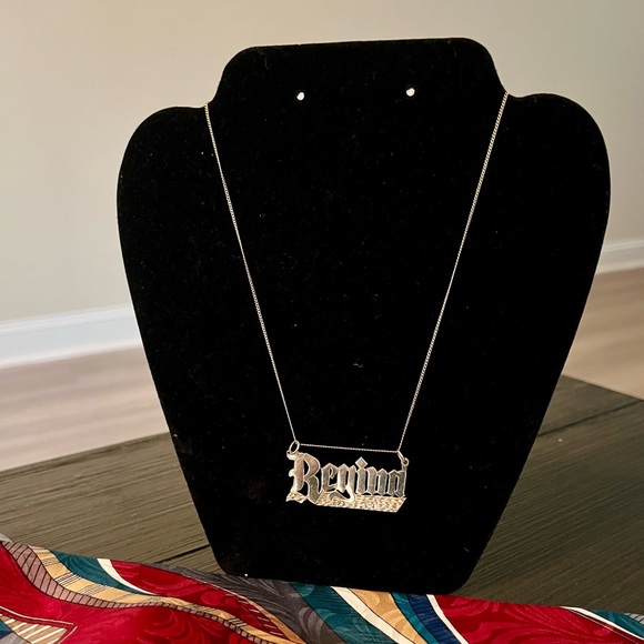 14K Yellow real solid Gold Personalized Regina Name Pendant  4.3 grams - Picture 7 of 9